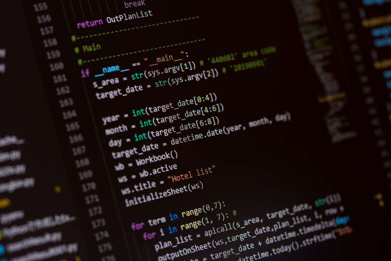 La différence entre Python et Go- Python VS Go - Le Cours Gratuit